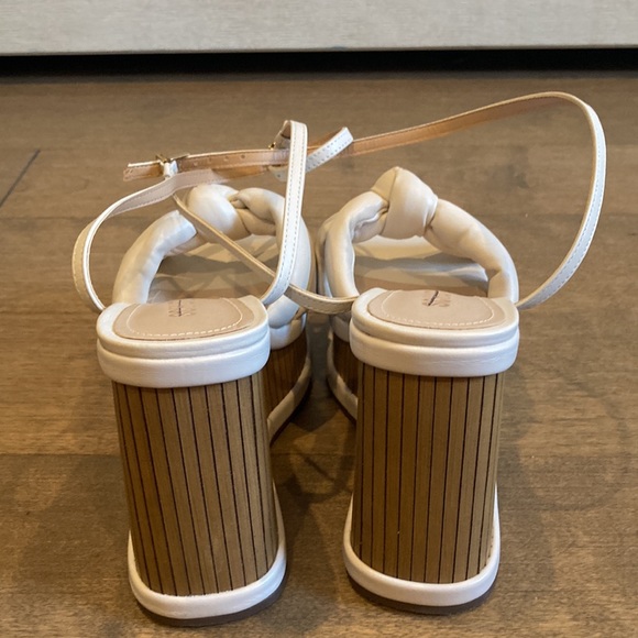 Schutz Mindy Wedge in Pearl 8.5 - Picture 6 of 8